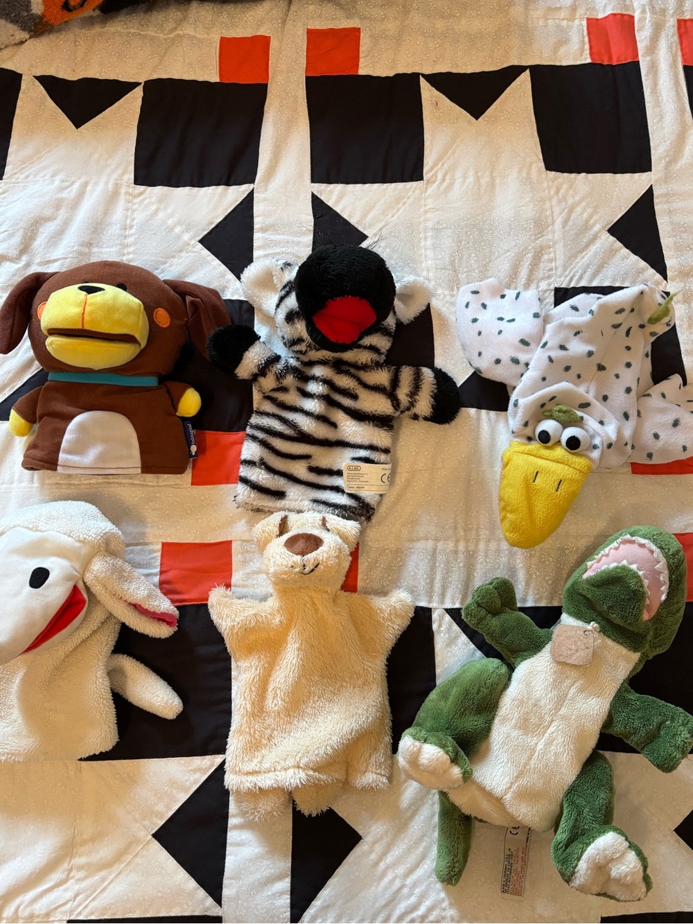 6 Puppets
